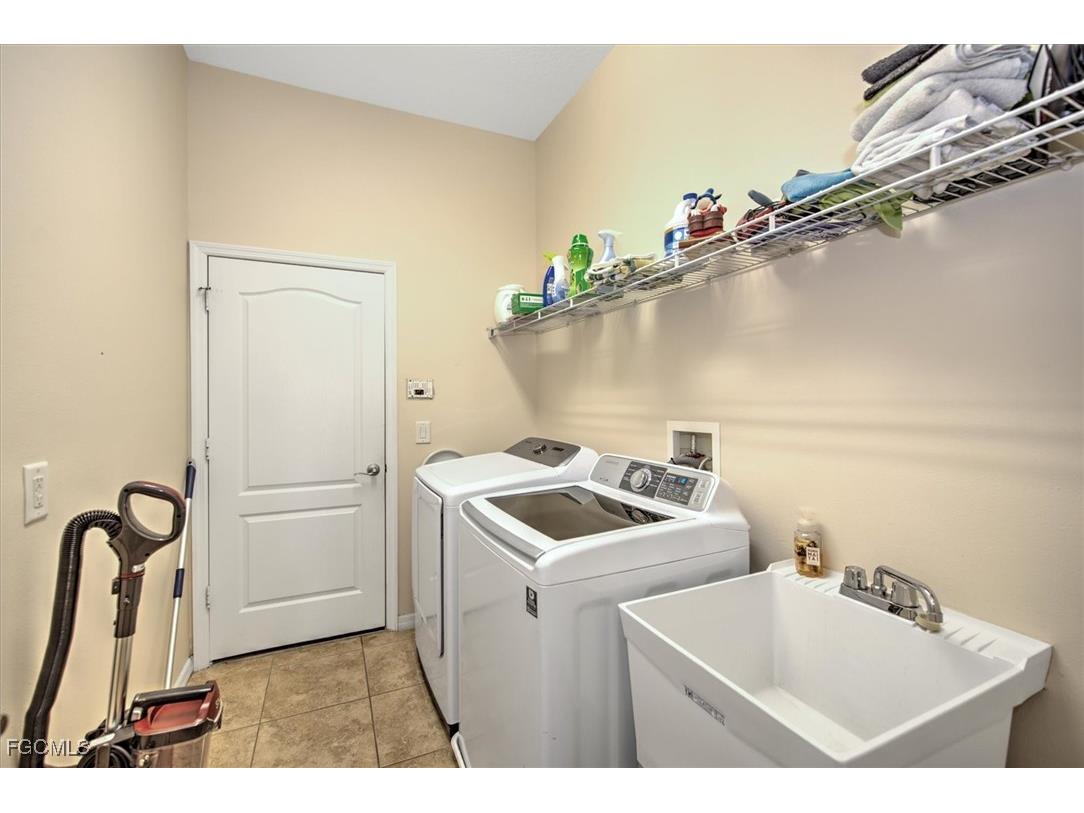 3034 Via San Marco Court Fort Myers FL 33905 2025017812 image20
