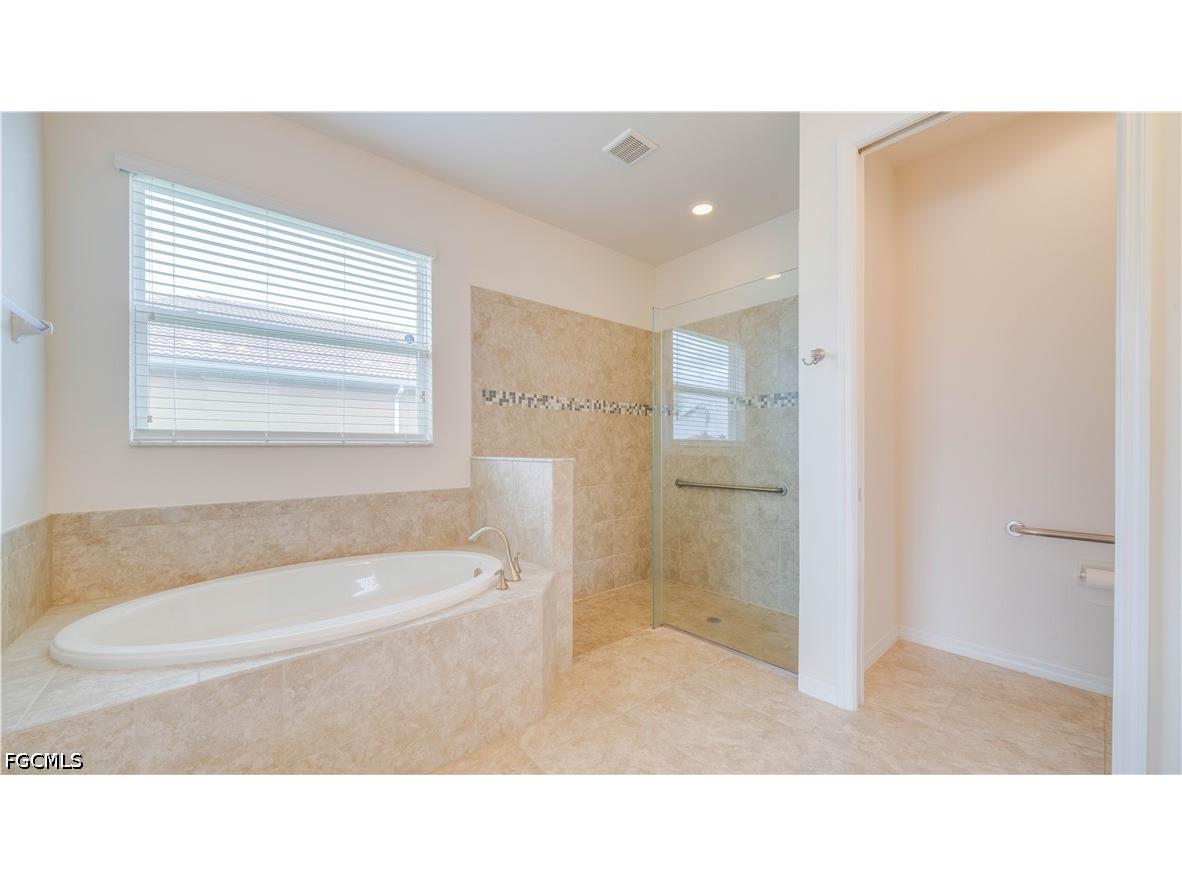 3036 Sunset Pointe Circle Cape Coral FL 33914 2026024936 image18