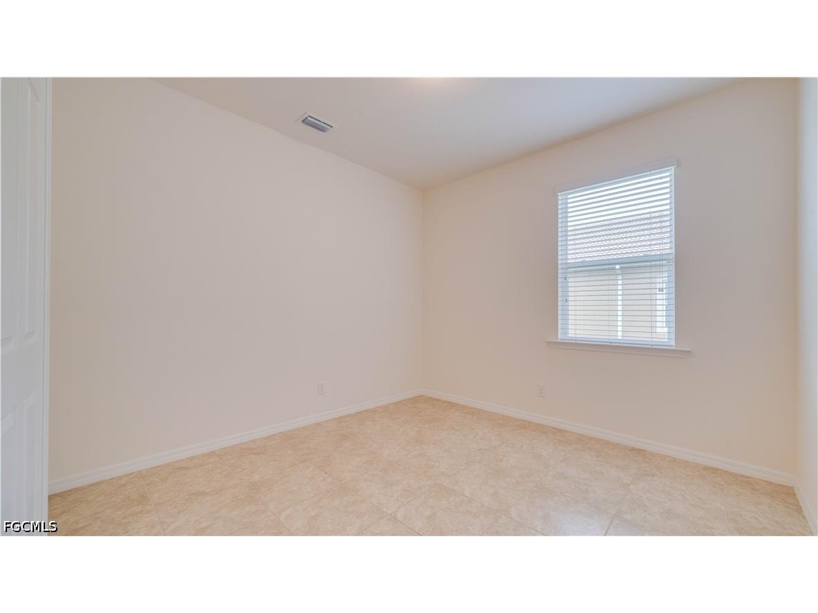 3036 Sunset Pointe Circle Cape Coral FL 33914 2026024936 image6