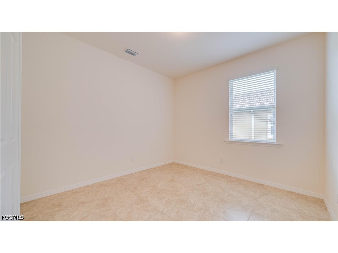 3036 Sunset Pointe Circle Cape Coral FL 33914 2026024936 image8