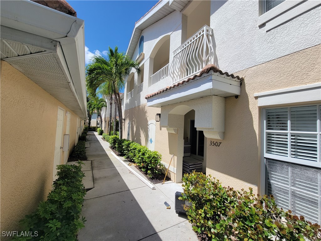3037 Driftwood Way #3505 Naples FL 34109 225068168 image1