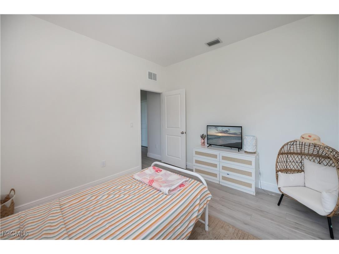 3037 Harvard Circle Labelle FL 33935 2025008470 image21