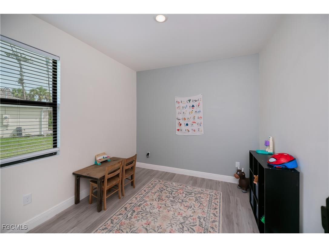 3037 Harvard Circle Labelle FL 33935 2025008470 image24