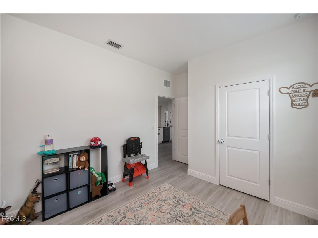 3037 Harvard Circle Labelle FL 33935 2025008470 image26