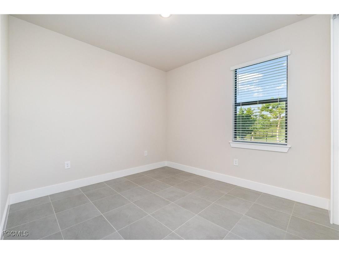 3039 NW 2nd Place Cape Coral FL 33993 2025025012 image11