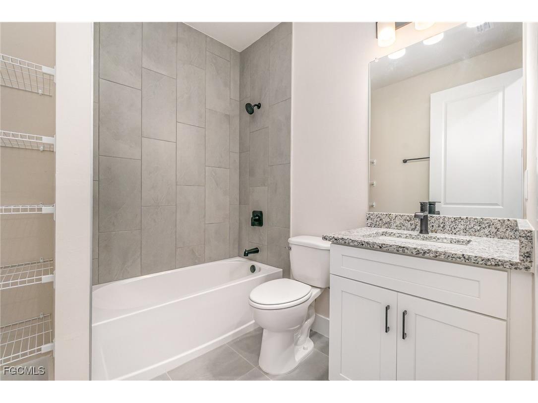 3039 NW 2nd Place Cape Coral FL 33993 2025025012 image13