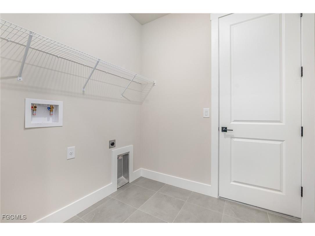 3039 NW 2nd Place Cape Coral FL 33993 2025025012 image15