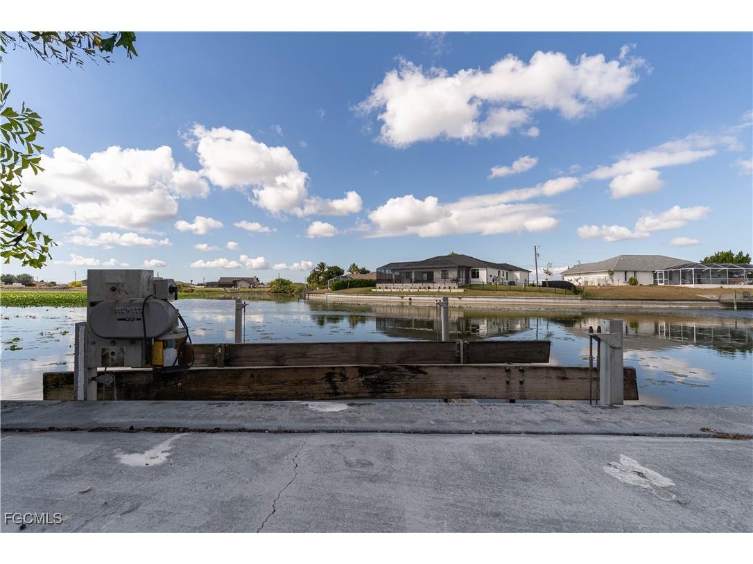304 NW 12th Lane Cape Coral FL 33993 2025021942 image25