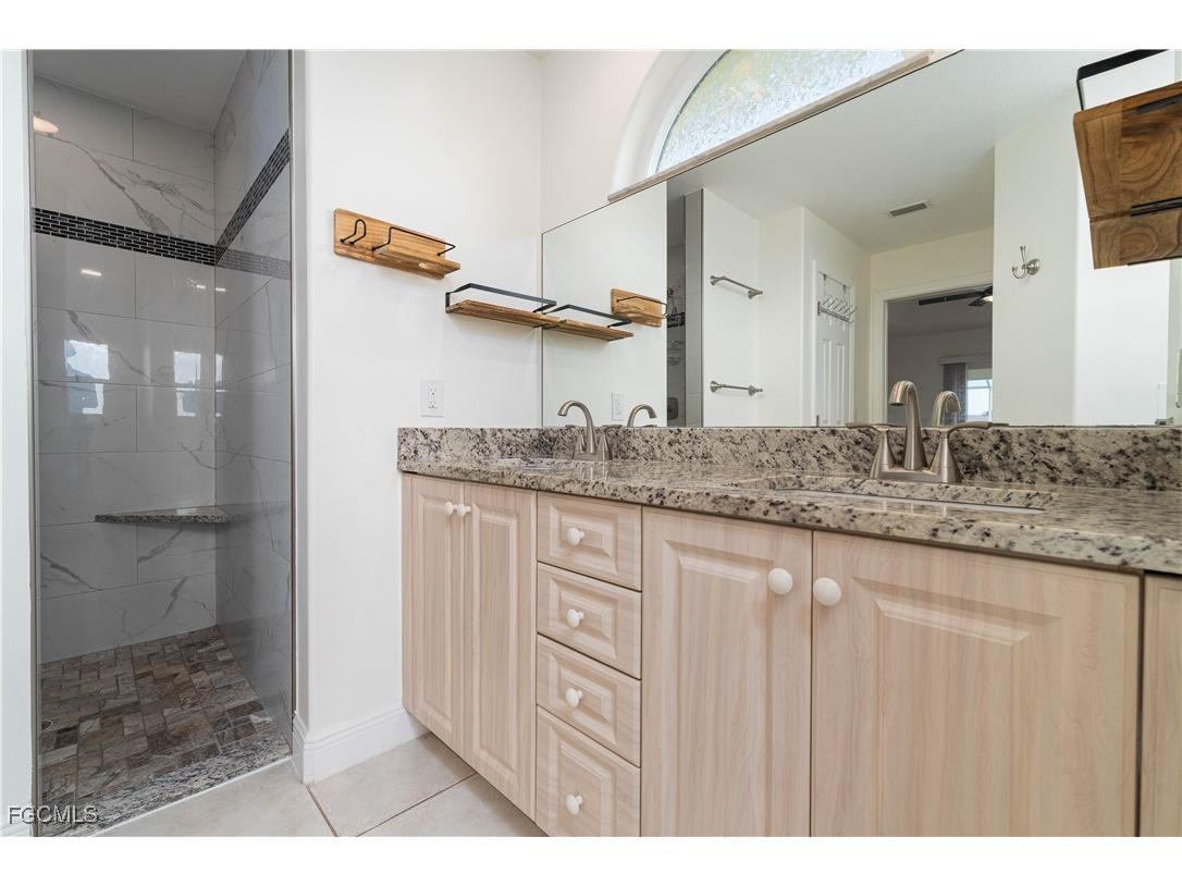 304 NW 12th Lane Cape Coral FL 33993 2025021942 image9