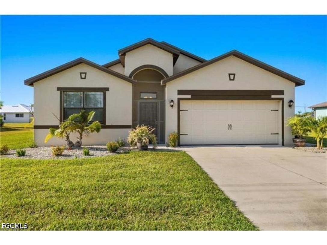 304 SW Trafalgar Parkway Cape Coral FL 33991 2026015682 image1