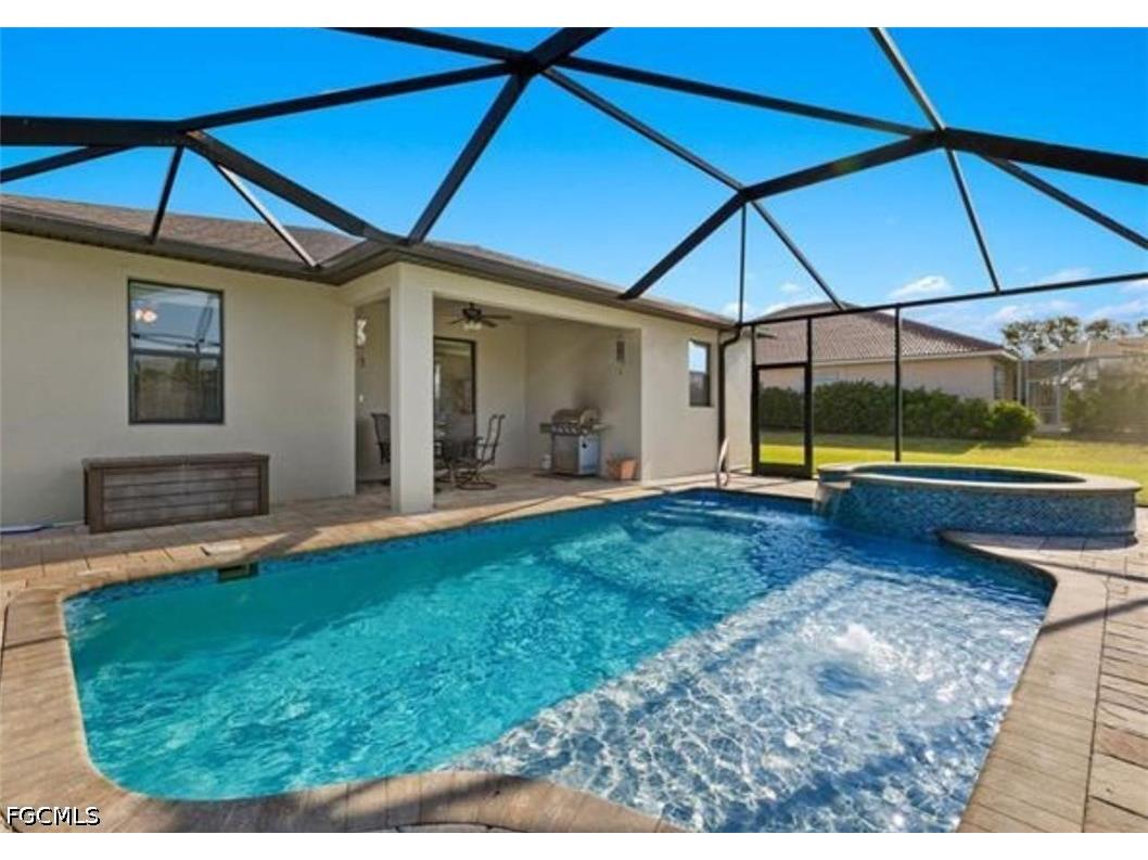 304 SW Trafalgar Parkway Cape Coral FL 33991 2026015682 image25