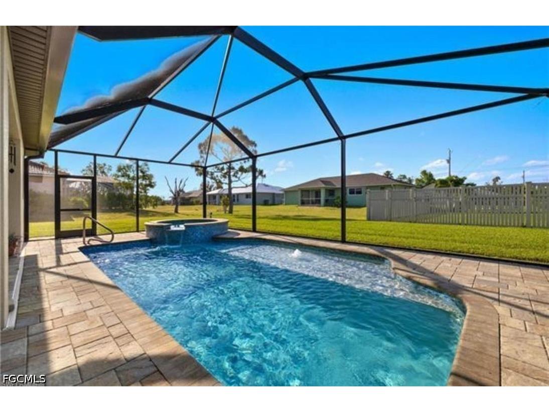 304 SW Trafalgar Parkway Cape Coral FL 33991 2026015682 image27