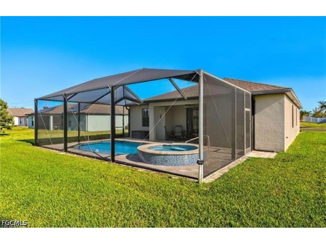 304 SW Trafalgar Parkway Cape Coral FL 33991 2026015682 image30