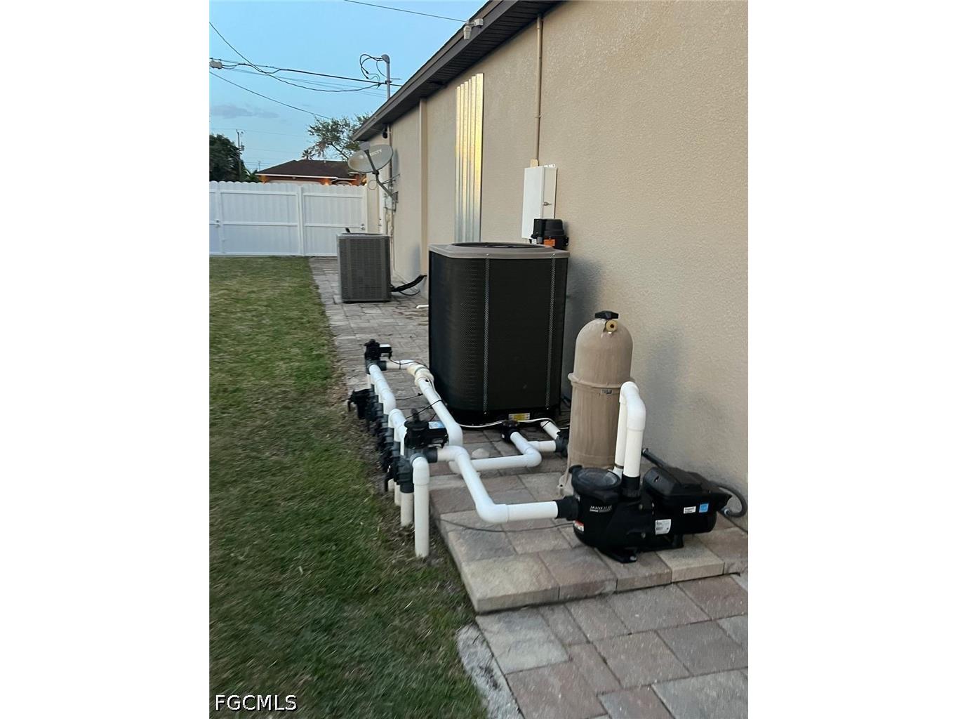 304 SW Trafalgar Parkway Cape Coral FL 33991 2026015682 image39