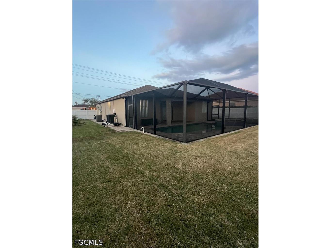 304 SW Trafalgar Parkway Cape Coral FL 33991 2026015682 image41