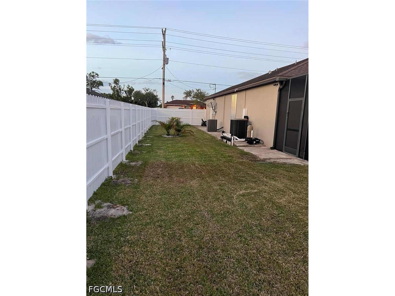 304 SW Trafalgar Parkway Cape Coral FL 33991 2026015682 image42