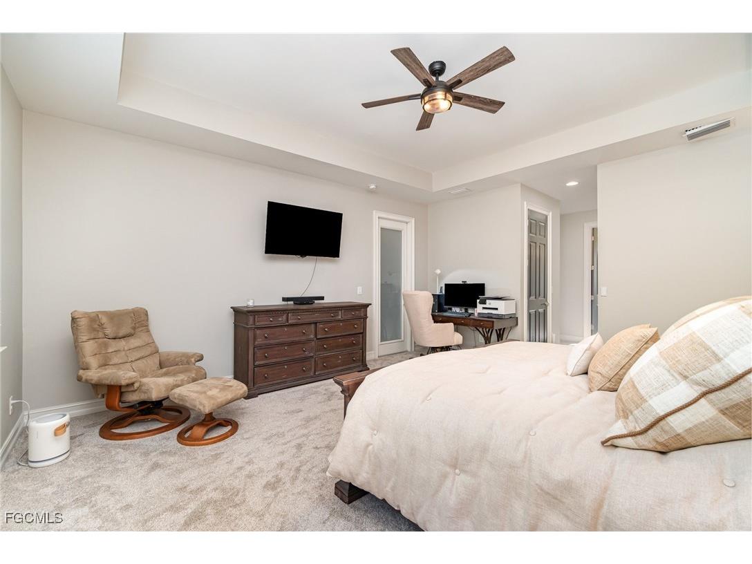 3040 Scarlet Oak Place North Fort Myers FL 33903 2025022209 image13