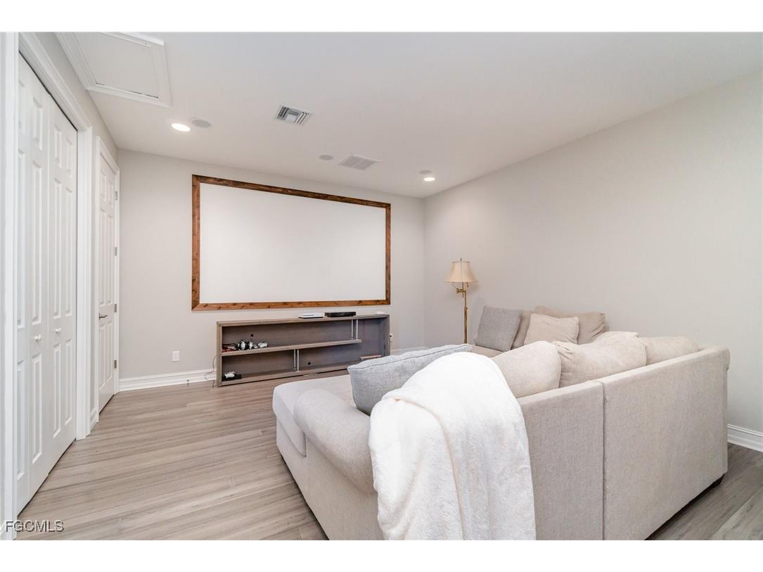 3040 Scarlet Oak Place North Fort Myers FL 33903 2025022209 image23