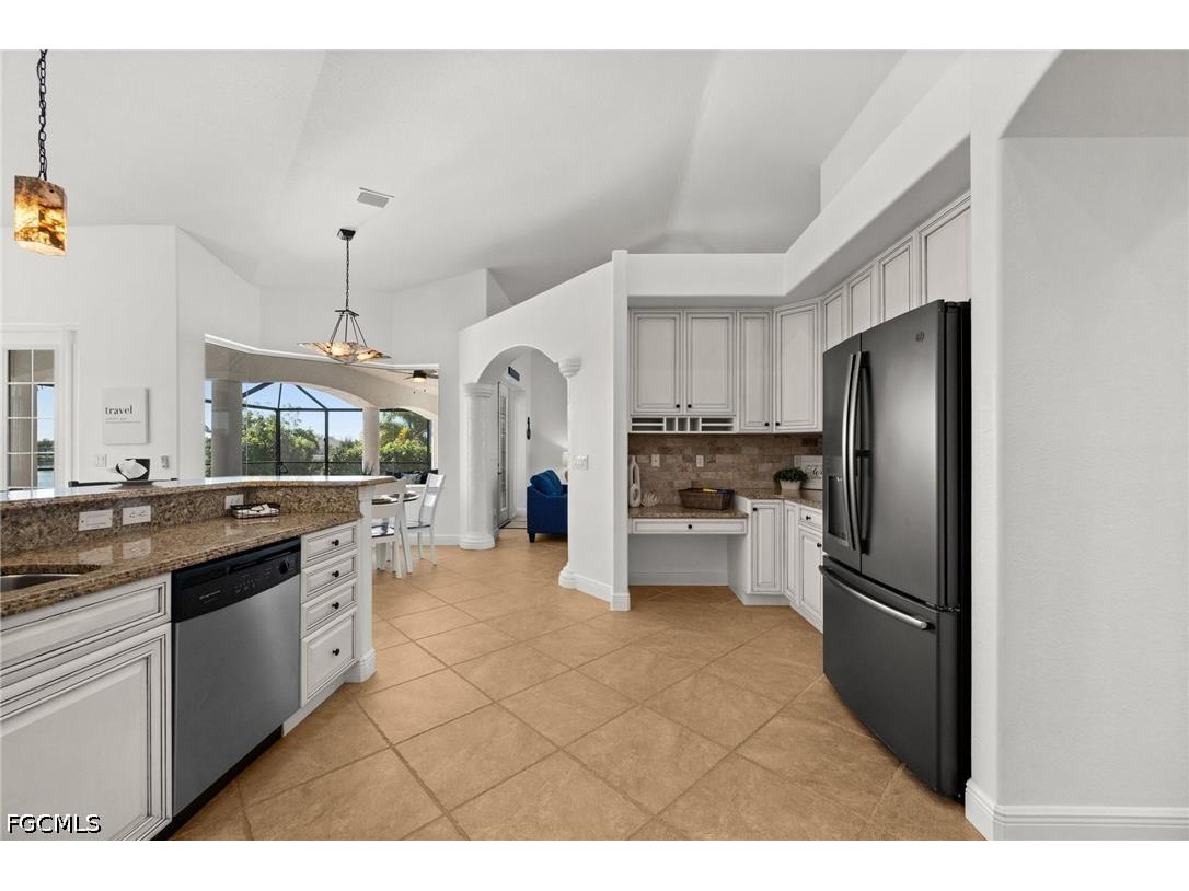 3041 SW 11th Place Cape Coral FL 33914 2026017049 image18