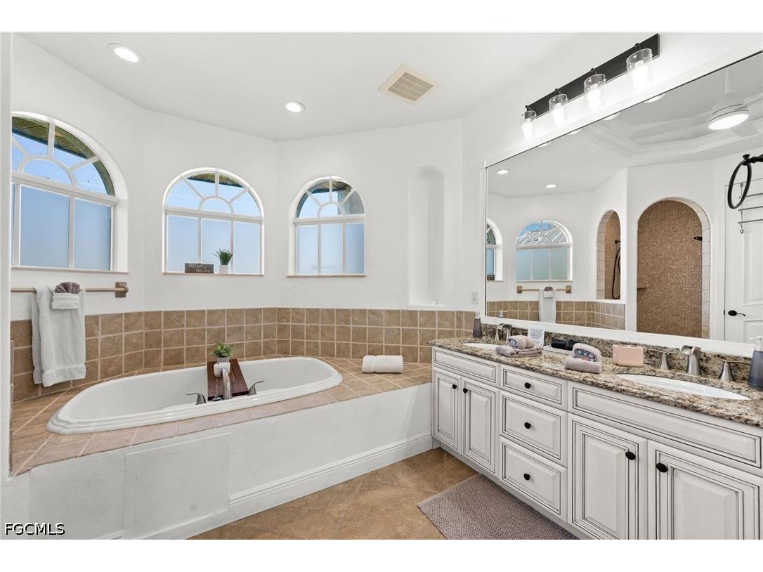 3041 SW 11th Place Cape Coral FL 33914 2026017049 image31