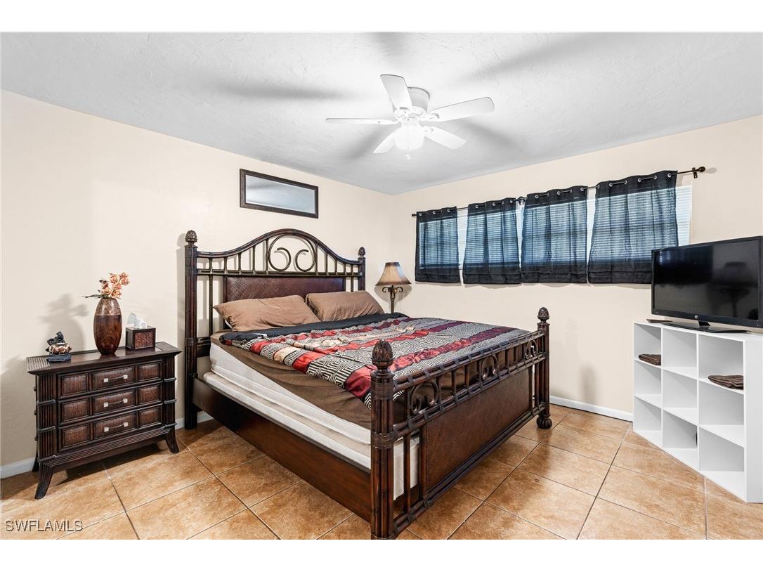 3042 Mango Street Fort Myers FL 33916 225078253 image17