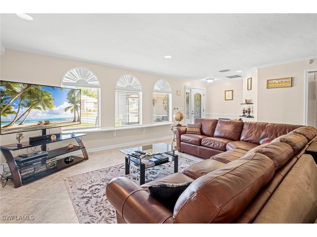 3042 Mango Street Fort Myers FL 33916 225078253 image6