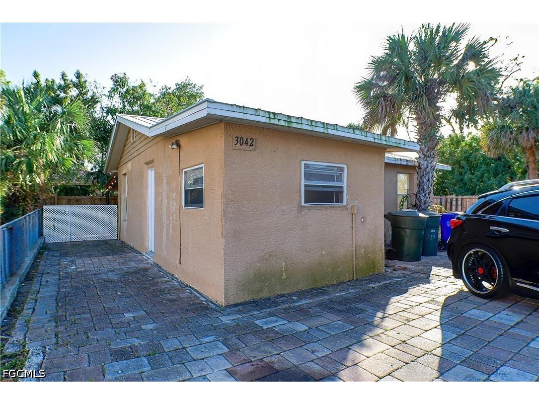 3042 Douglas Avenue Fort Myers FL 33916 2026025096 image12