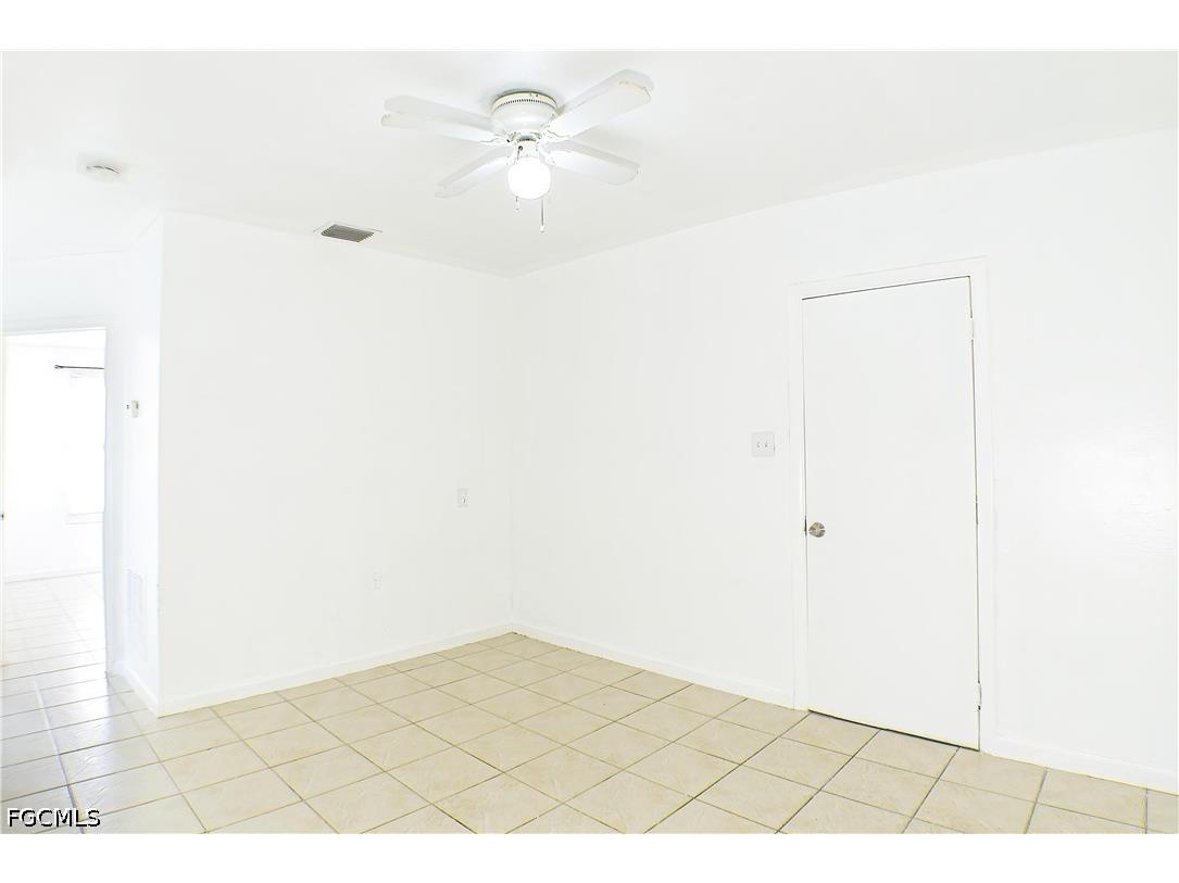 3042 Douglas Avenue Fort Myers FL 33916 2026025096 image3