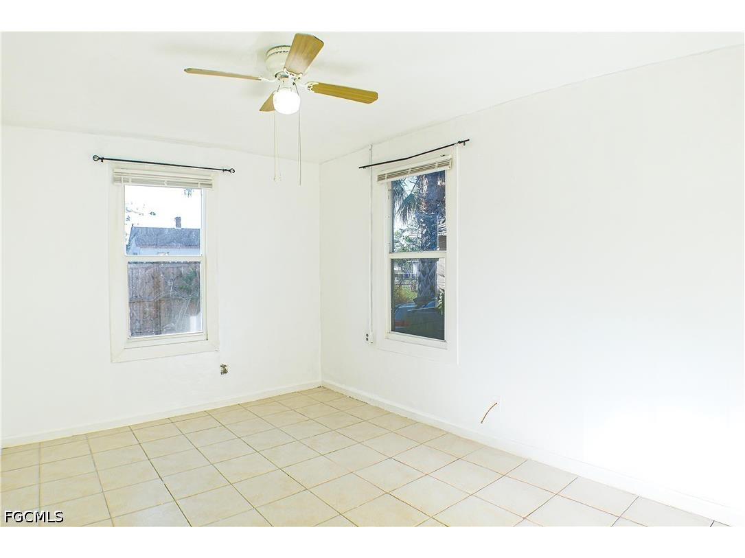 3042 Douglas Avenue Fort Myers FL 33916 2026025096 image7