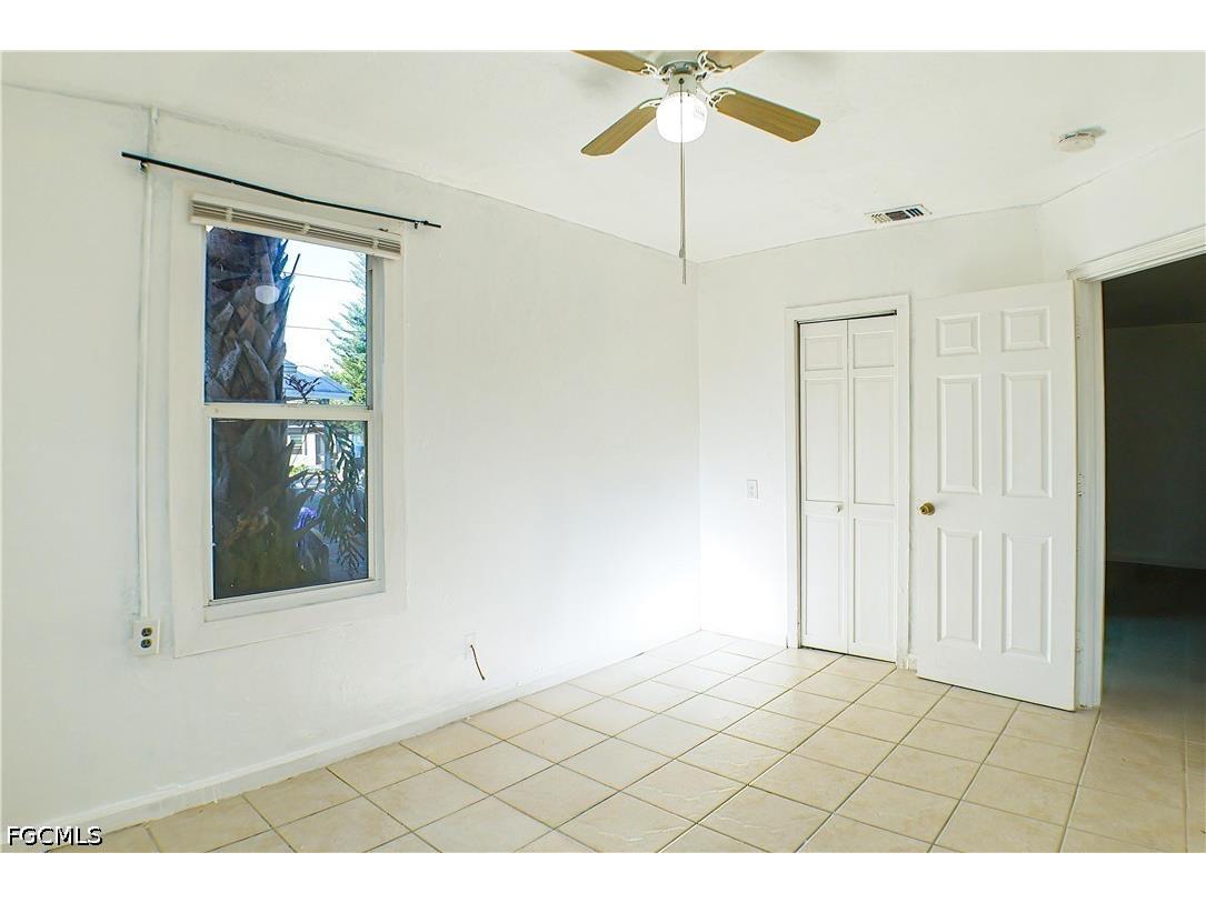 3042 Douglas Avenue Fort Myers FL 33916 2026025096 image8