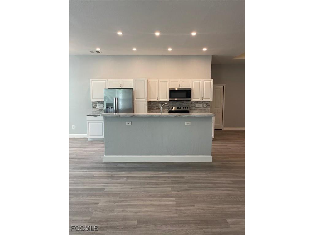 3043 Dunbar Avenue Fort Myers FL 33916 2025015353 image2