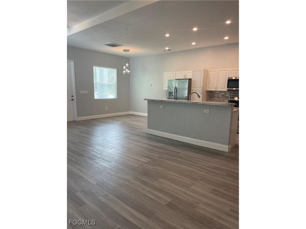 3043 Dunbar Avenue Fort Myers FL 33916 2025015353 image9