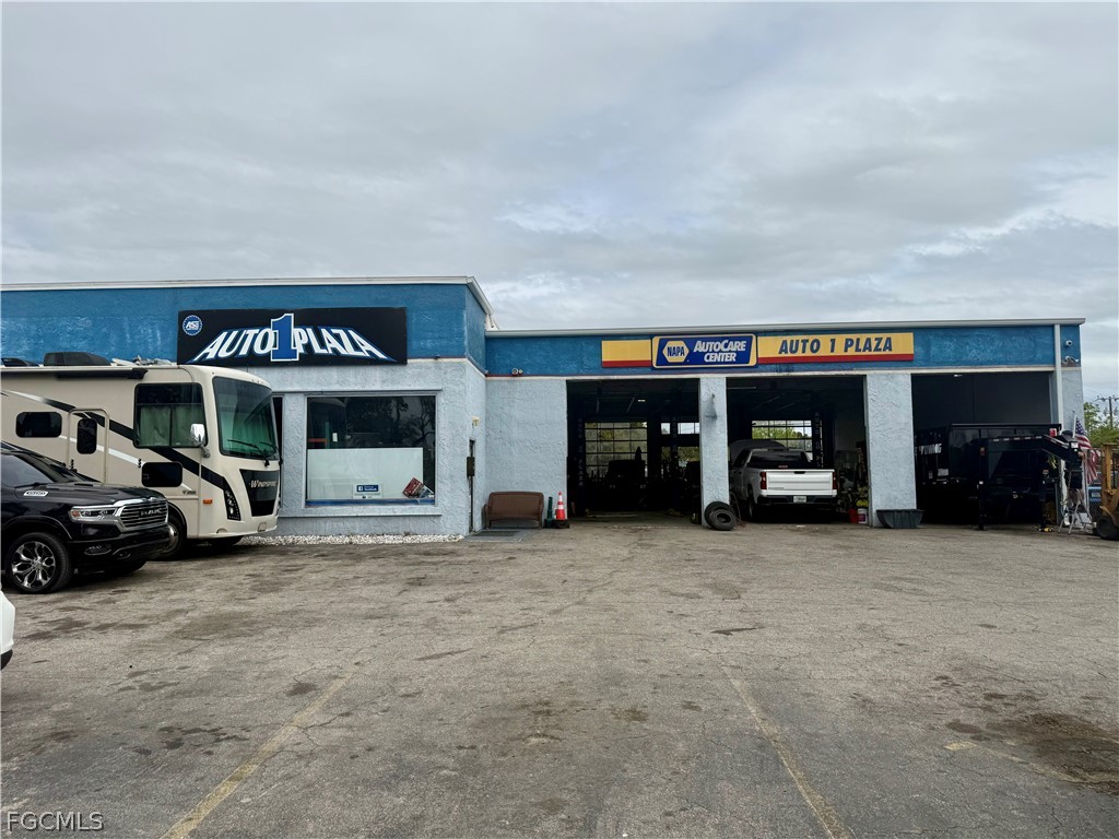 3045 Fowler Street Fort Myers FL 33901 2026013257 image1