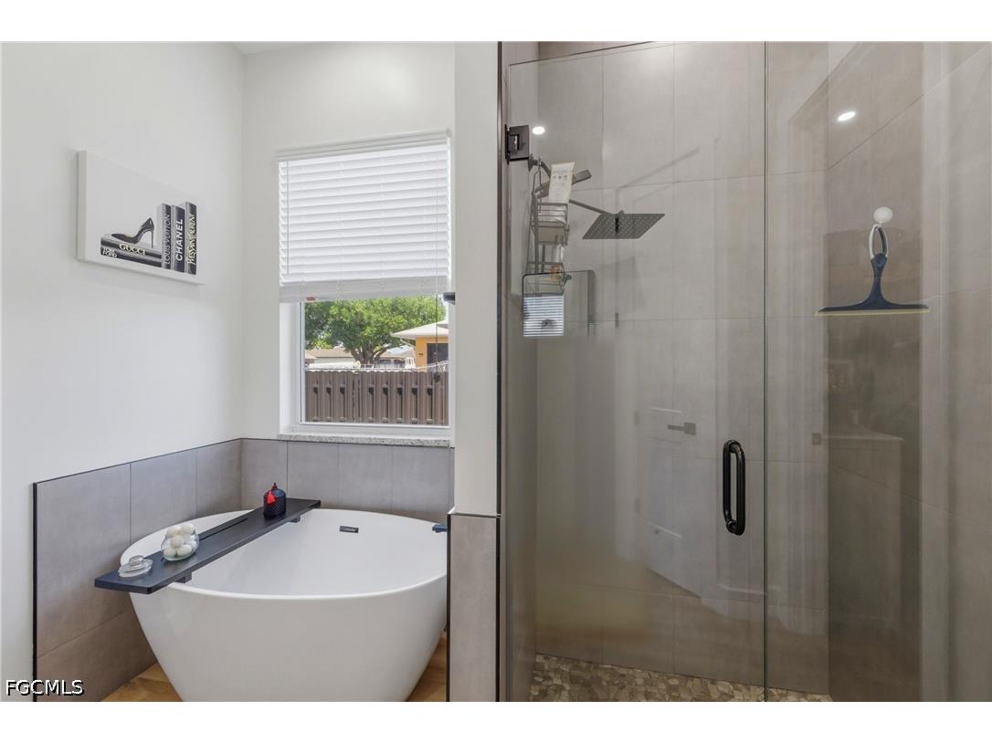 3046 NW 2nd Place Cape Coral FL 33993 2026019982 image18