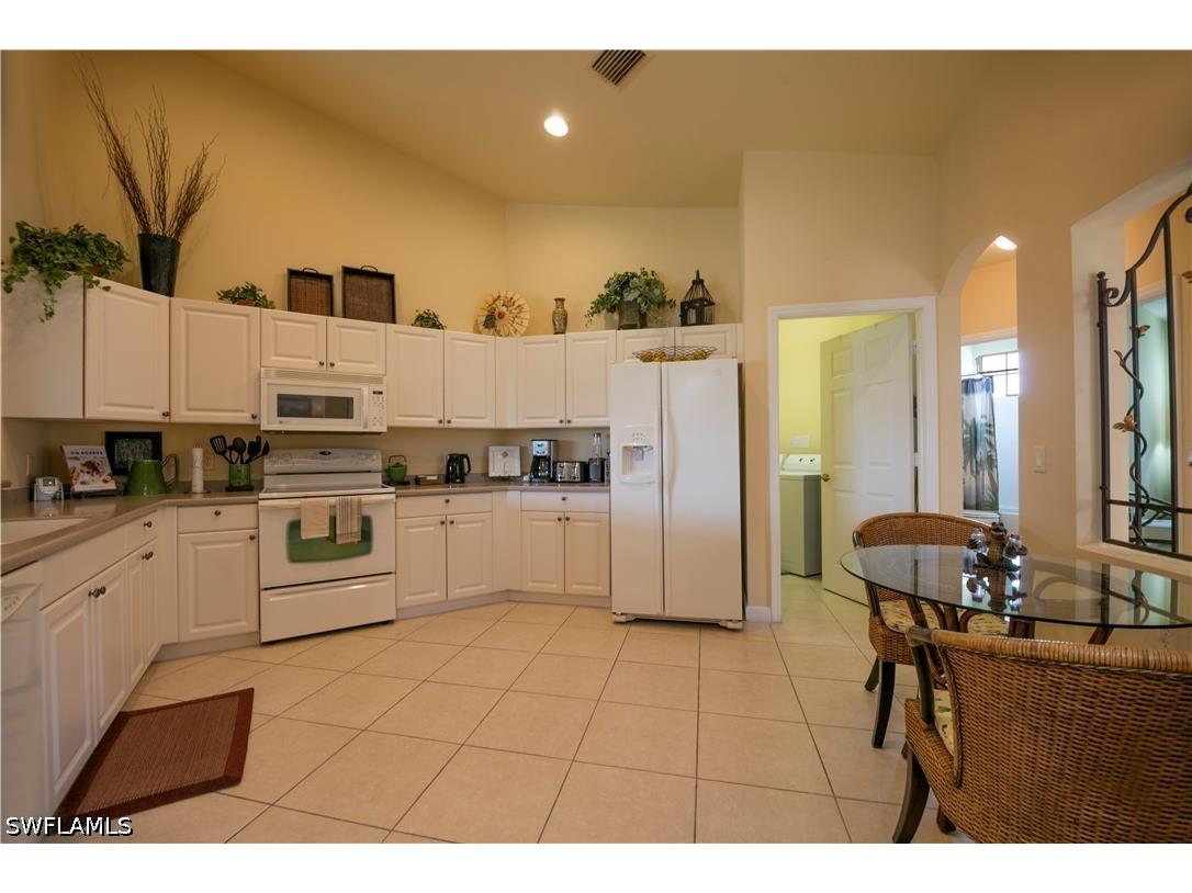 3048 Horizon Lane #1104 Naples FL 34109 226016799 image5