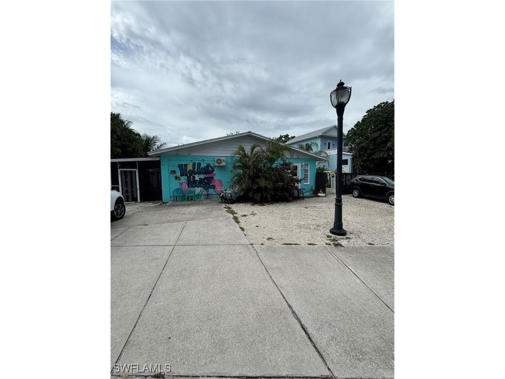 3048 Lunar Street Naples FL 34112 225052296 image1