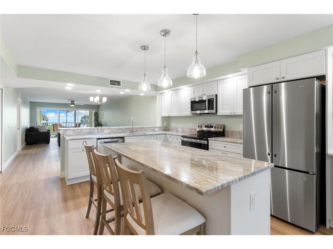 3049 W Gulf Drive #101 Sanibel FL 33957 2026002021 image2