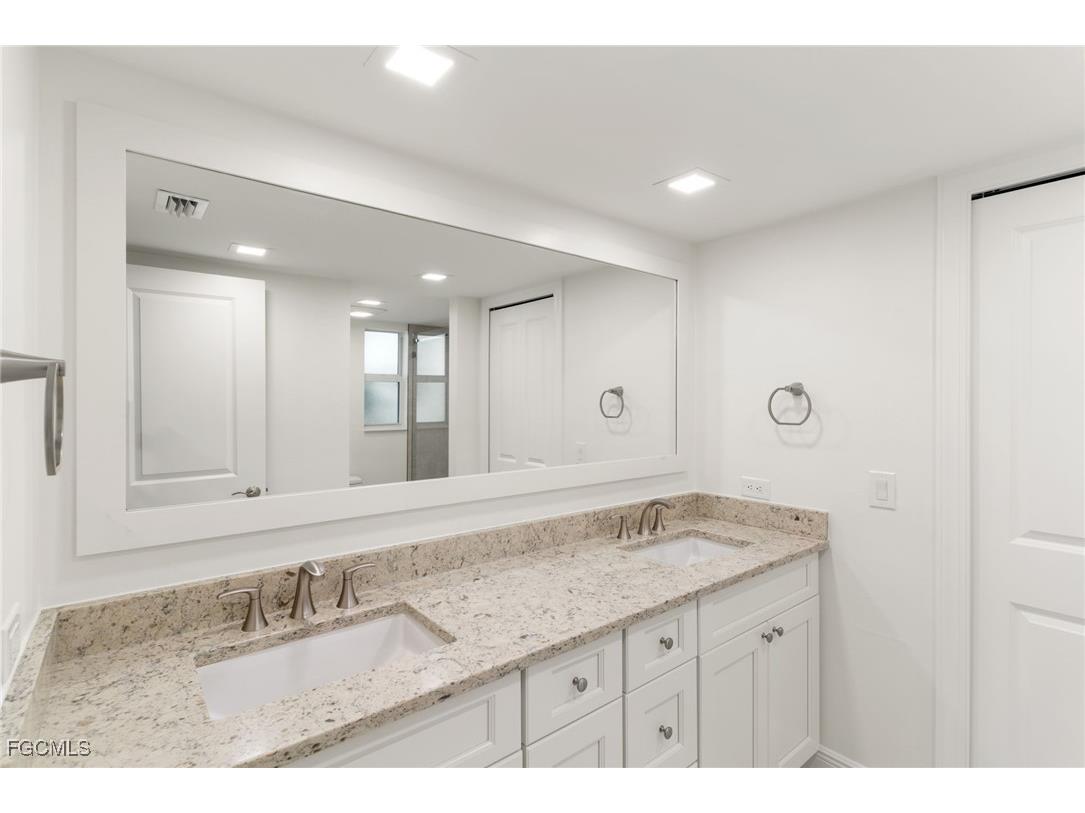 3049 W Gulf Drive #101 Sanibel FL 33957 2026002021 image22