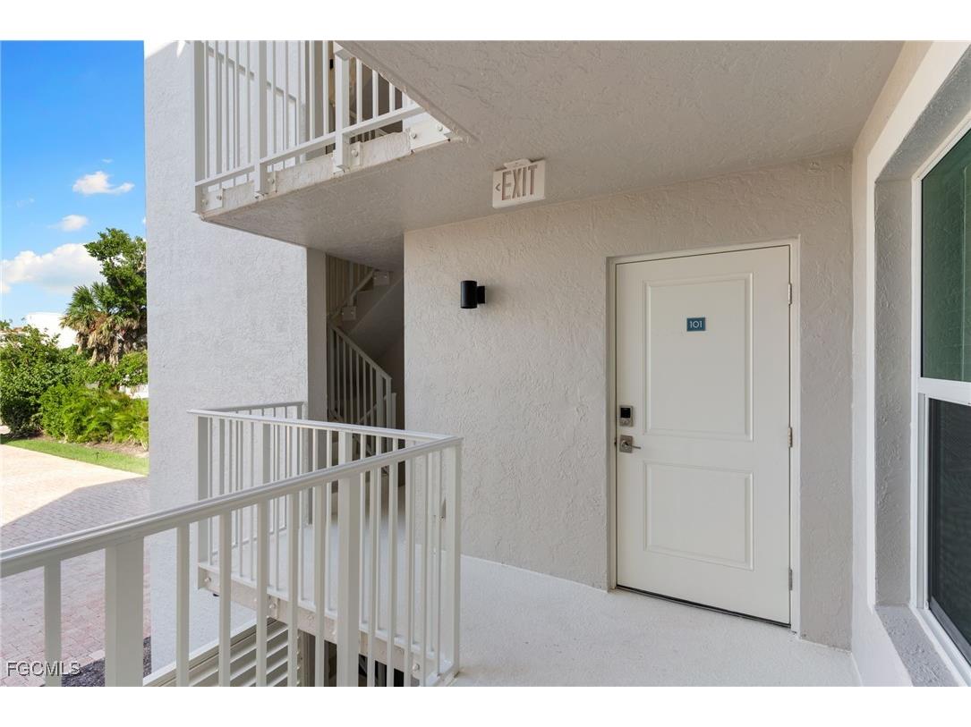 3049 W Gulf Drive #101 Sanibel FL 33957 2026002021 image27