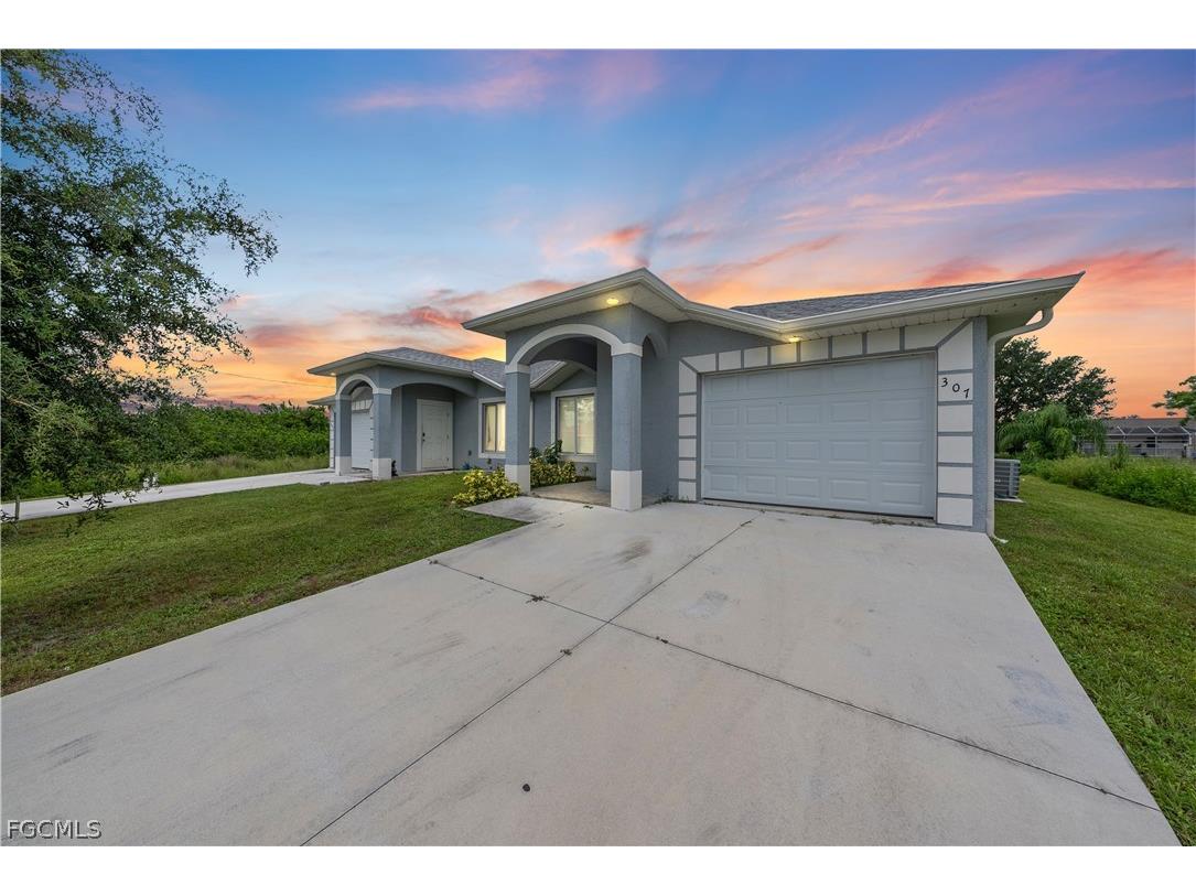 305-307 Hightower Avenue S Lehigh Acres FL 33973 2026008500 image1