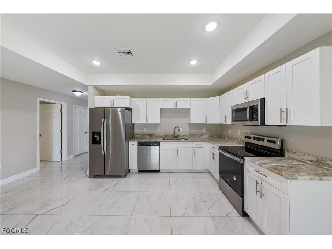 305-307 Hightower Avenue S Lehigh Acres FL 33973 2026008500 image9
