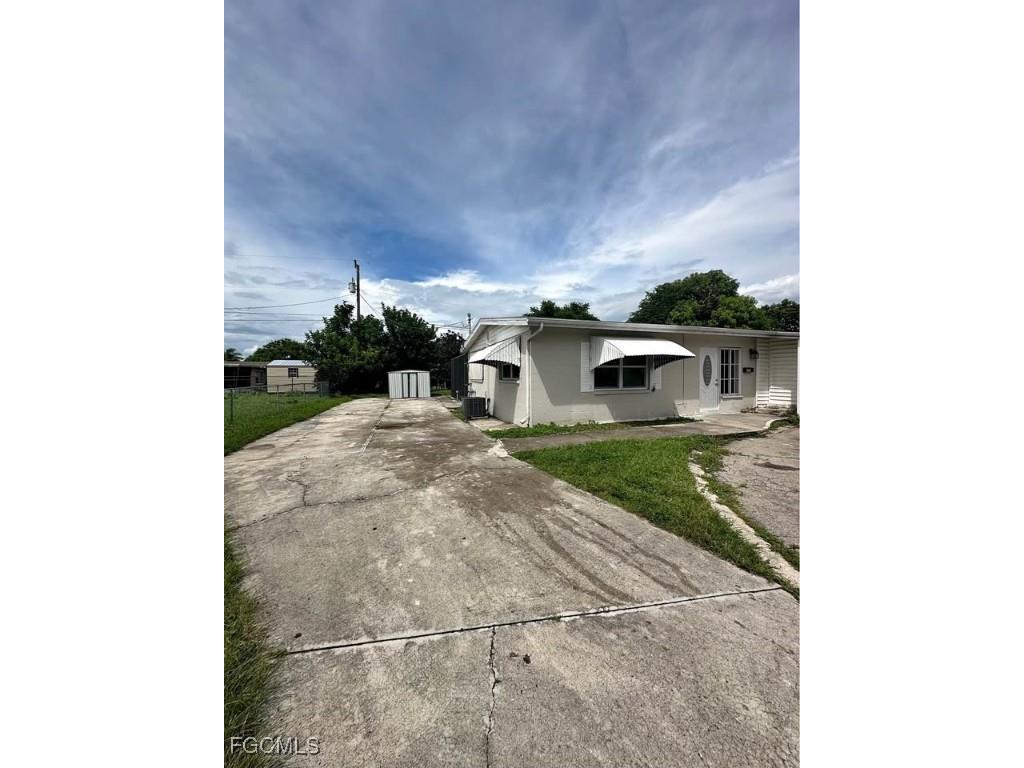 305 Bougainvillea Road W Lehigh Acres FL 33936 2025013735 image2