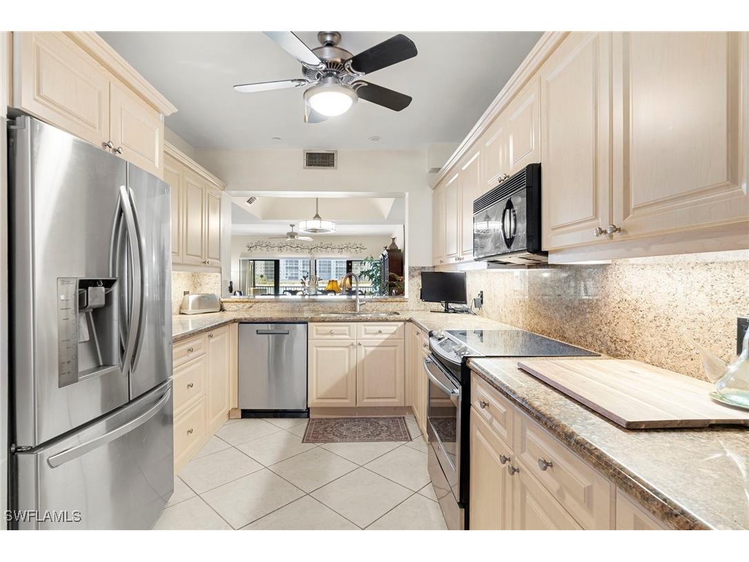 305 La Peninsula Boulevard #305 Naples FL 34113 225082223 image10