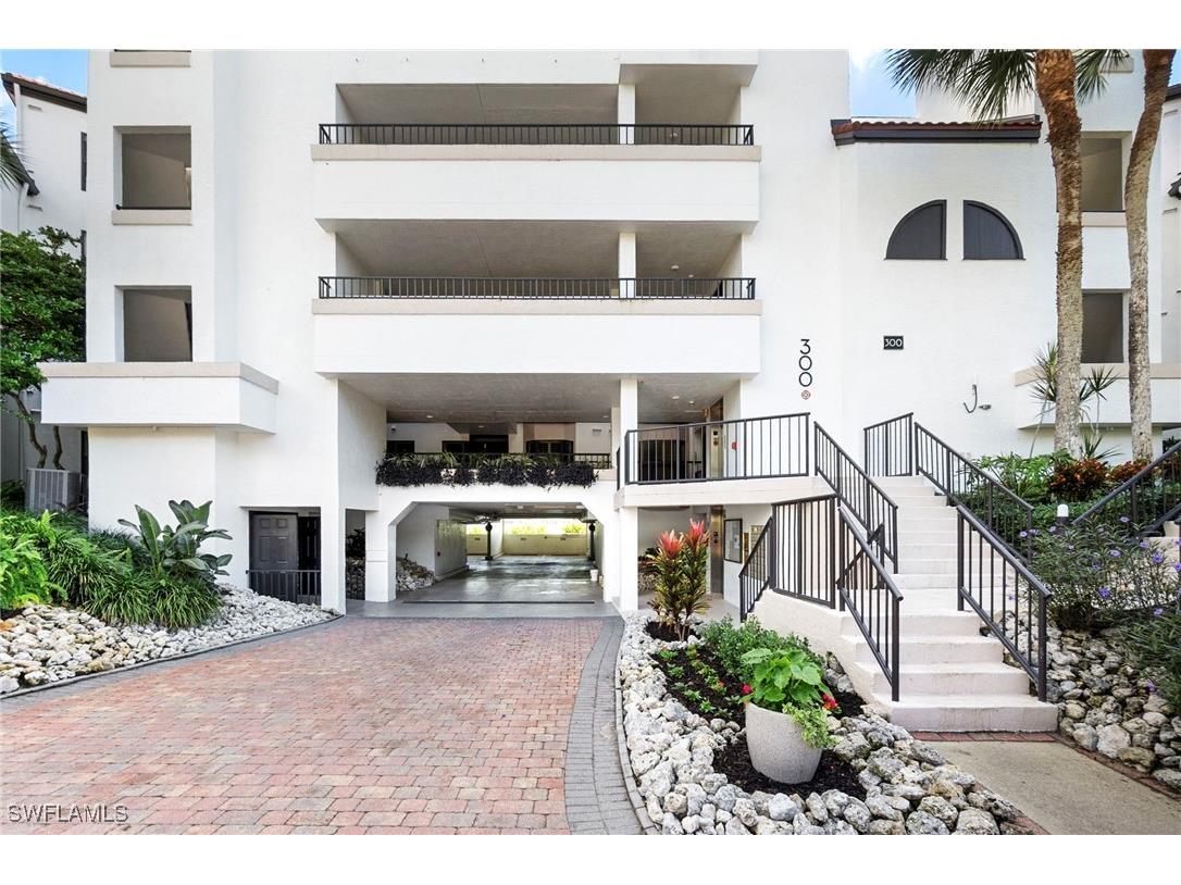305 La Peninsula Boulevard #305 Naples FL 34113 225082223 image2