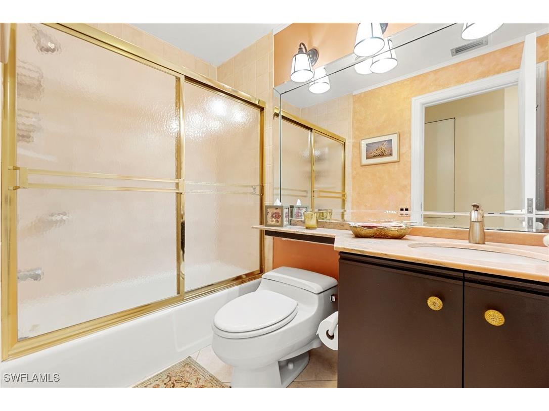 305 La Peninsula Boulevard #305 Naples FL 34113 225082223 image20