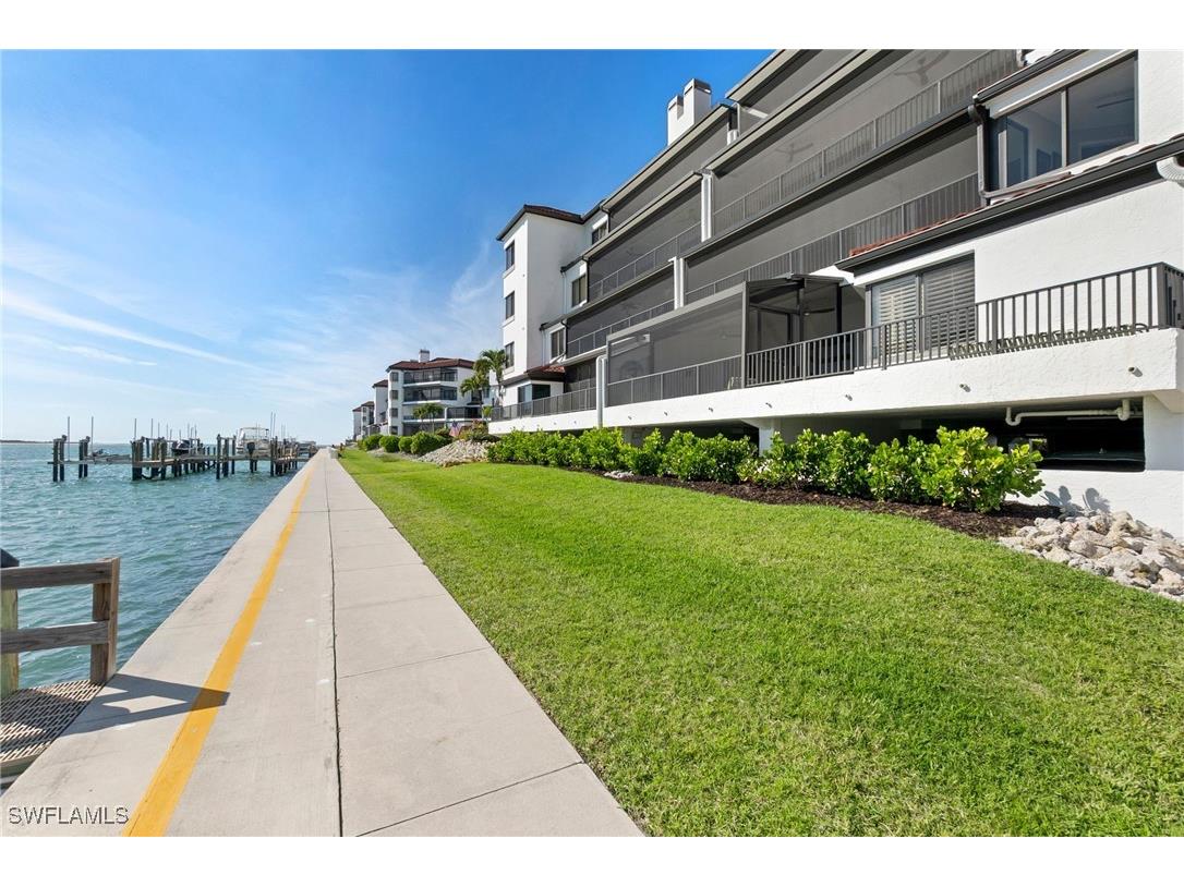 305 La Peninsula Boulevard #305 Naples FL 34113 225082223 image21