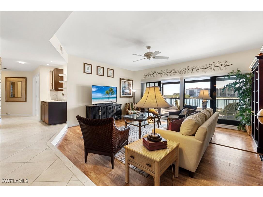 305 La Peninsula Boulevard #305 Naples FL 34113 225082223 image7