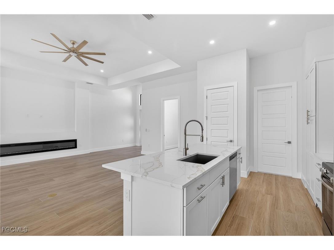 305 NW 15th Place Cape Coral FL 33993 2026003481 image15