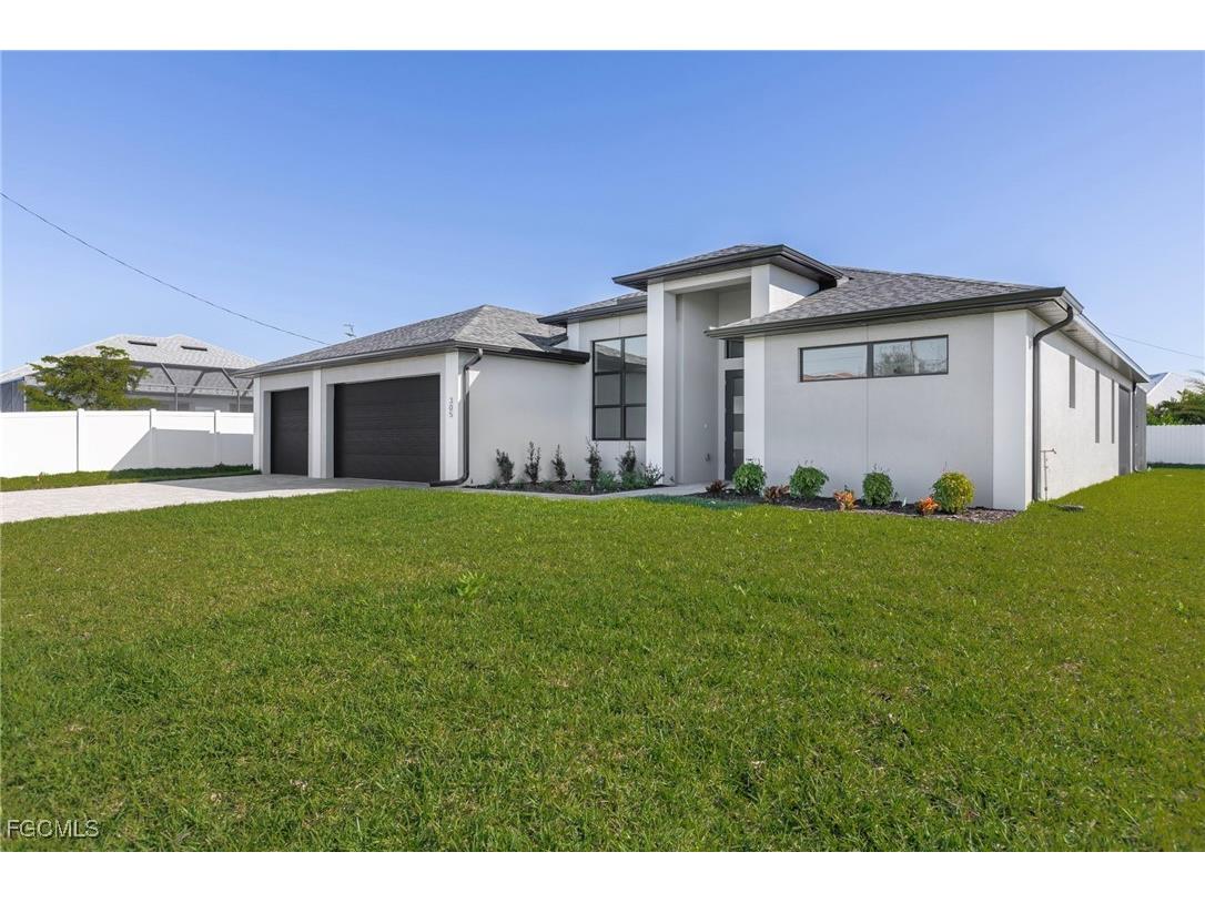 305 NW 15th Place Cape Coral FL 33993 2026003481 image3