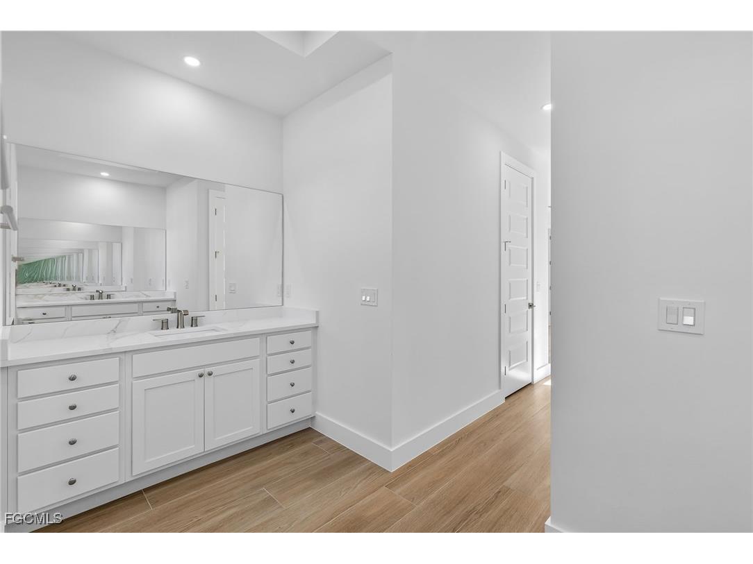 305 NW 15th Place Cape Coral FL 33993 2026003481 image33